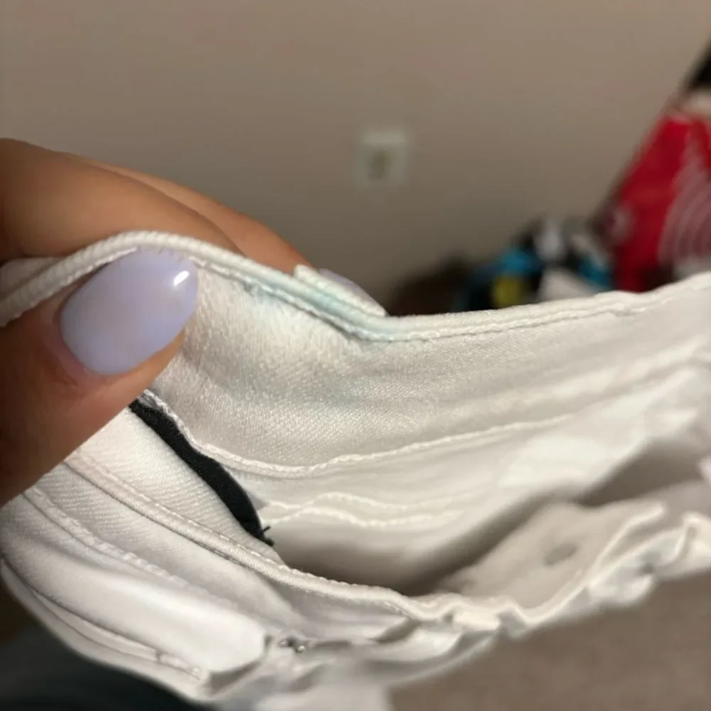 Veronica Beard Carly Kick-Flare High Rise Jeans White- Size 31 (12) - Picture 12 of 12